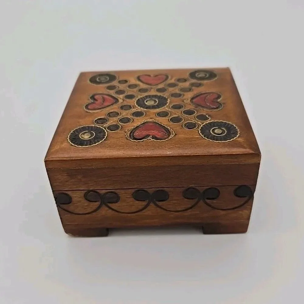 Hand Carved Wooden‎ Trinket Box Hearts Design Rustic 3x3in Vintage Keepsake